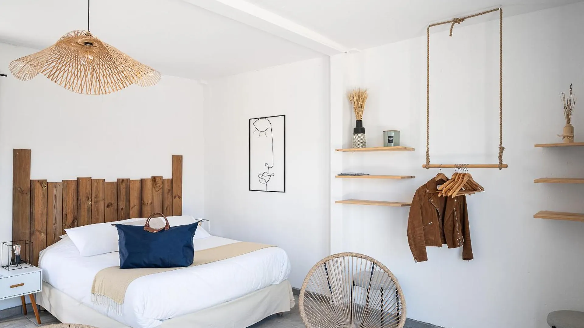 Bed & Breakfast Nuiki Lodges - Chambres D'Hotes Montségur-sur-Lauzon